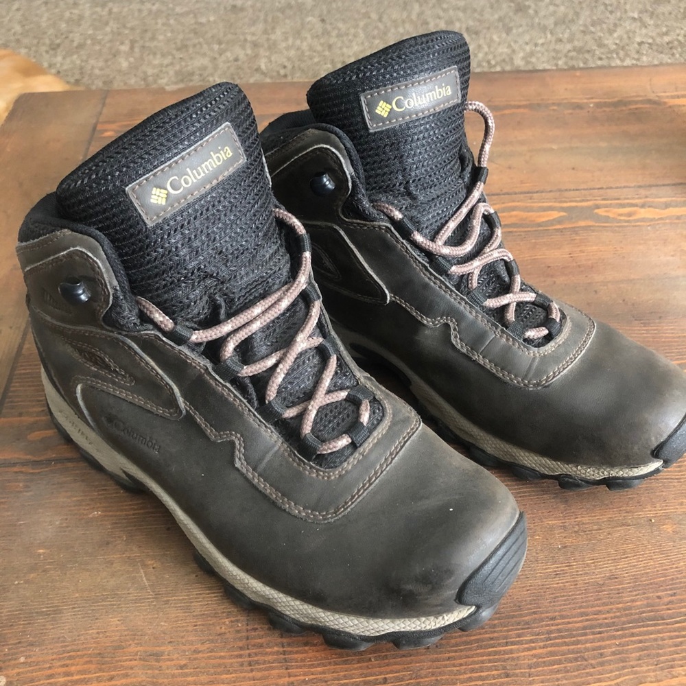 Men’s Size 7 Colombia Hiking Boots